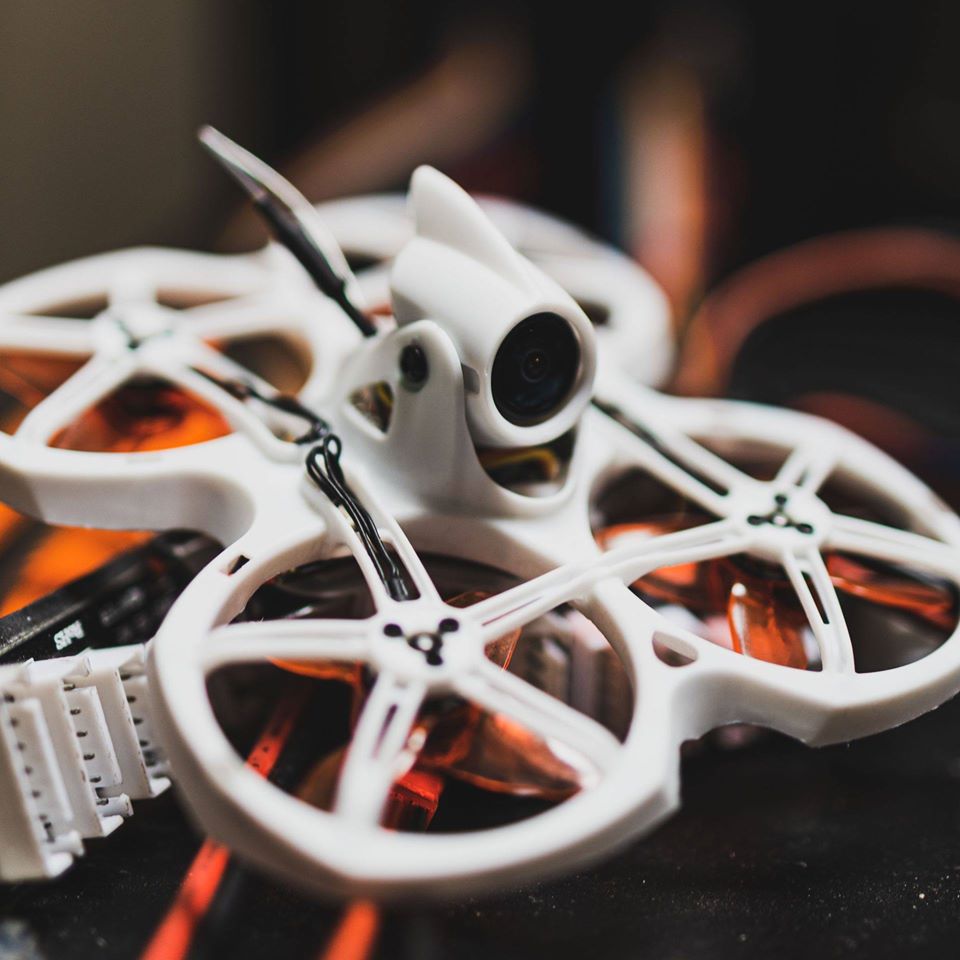 طقم الطائرة بدون طيار للسباق م - مراجعة Drone Racing Vtx وسعره